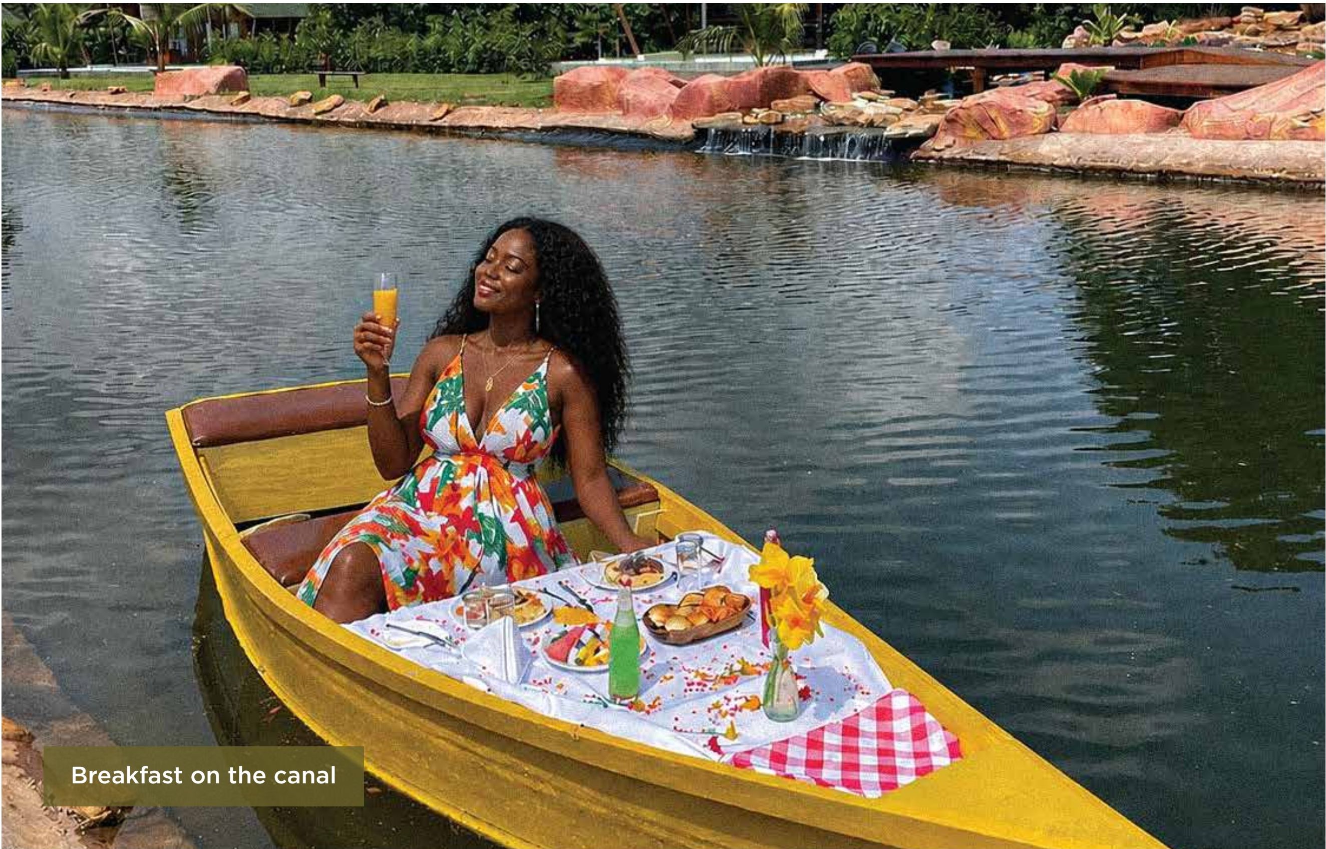Breakfast on the Canal